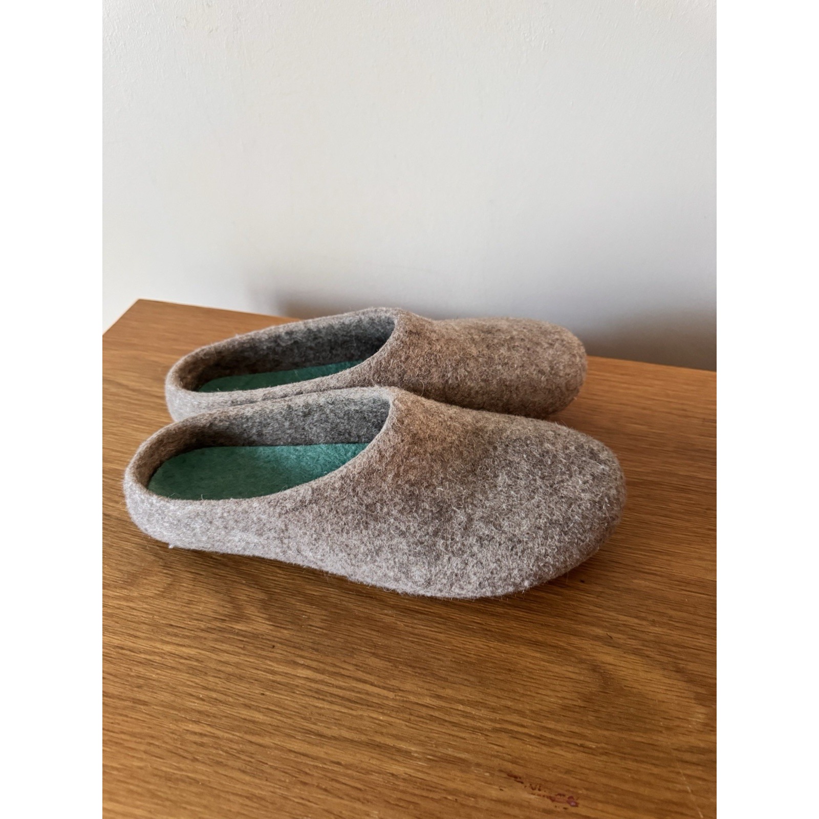 Kyrgies Wool Felt Slippers Casual Oatmeal Size 44eu (11-11.5 Us) — image 3 of 5